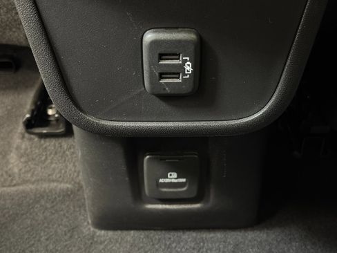 Used 2020 Chevrolet Equinox Premier image 20