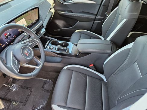 Used 2025 Buick Envision Sport Touring image 18