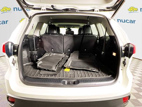 Used 2018 Toyota Highlander XLE image 28