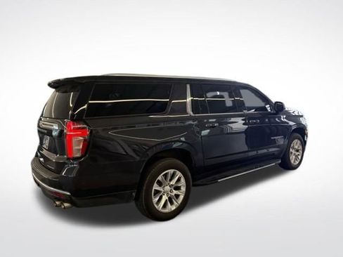 Used 2023 Chevrolet Suburban Premier RWD image 8
