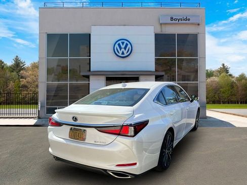 Used 2025 Lexus ES 350 w/ Premium Package image 5