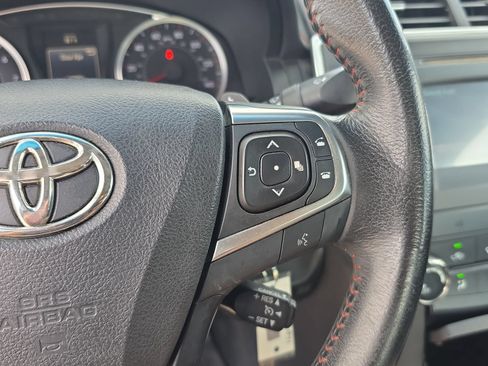Used 2015 Toyota Camry SE FWD image 15