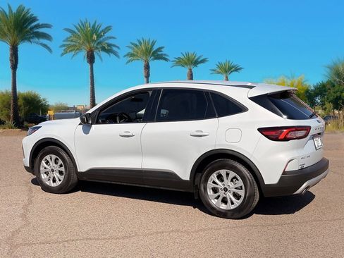 Certified 2025 Ford Escape Active FWD image 3