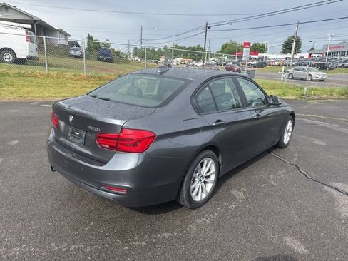 Used 2016 BMW 320i xDrive Sedan AWD/4WD image 8