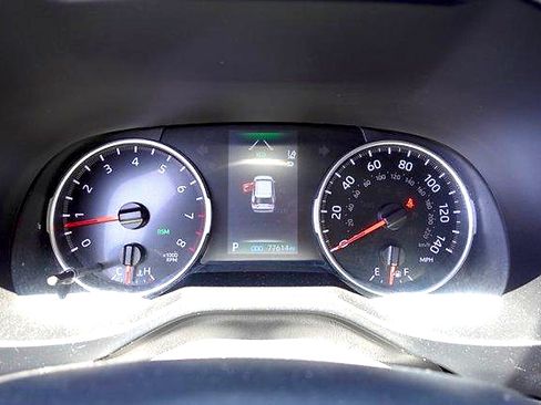Used 2022 Toyota RAV4 XLE FWD image 15