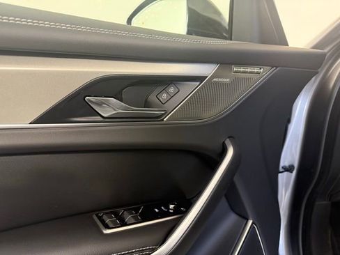 Used 2025 Jaguar F-PACE R-Dynamic S image 11