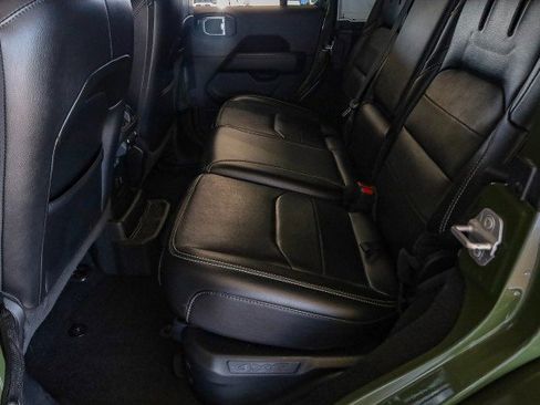 Used 2021 Jeep Wrangler Unlimited Sahara image 28