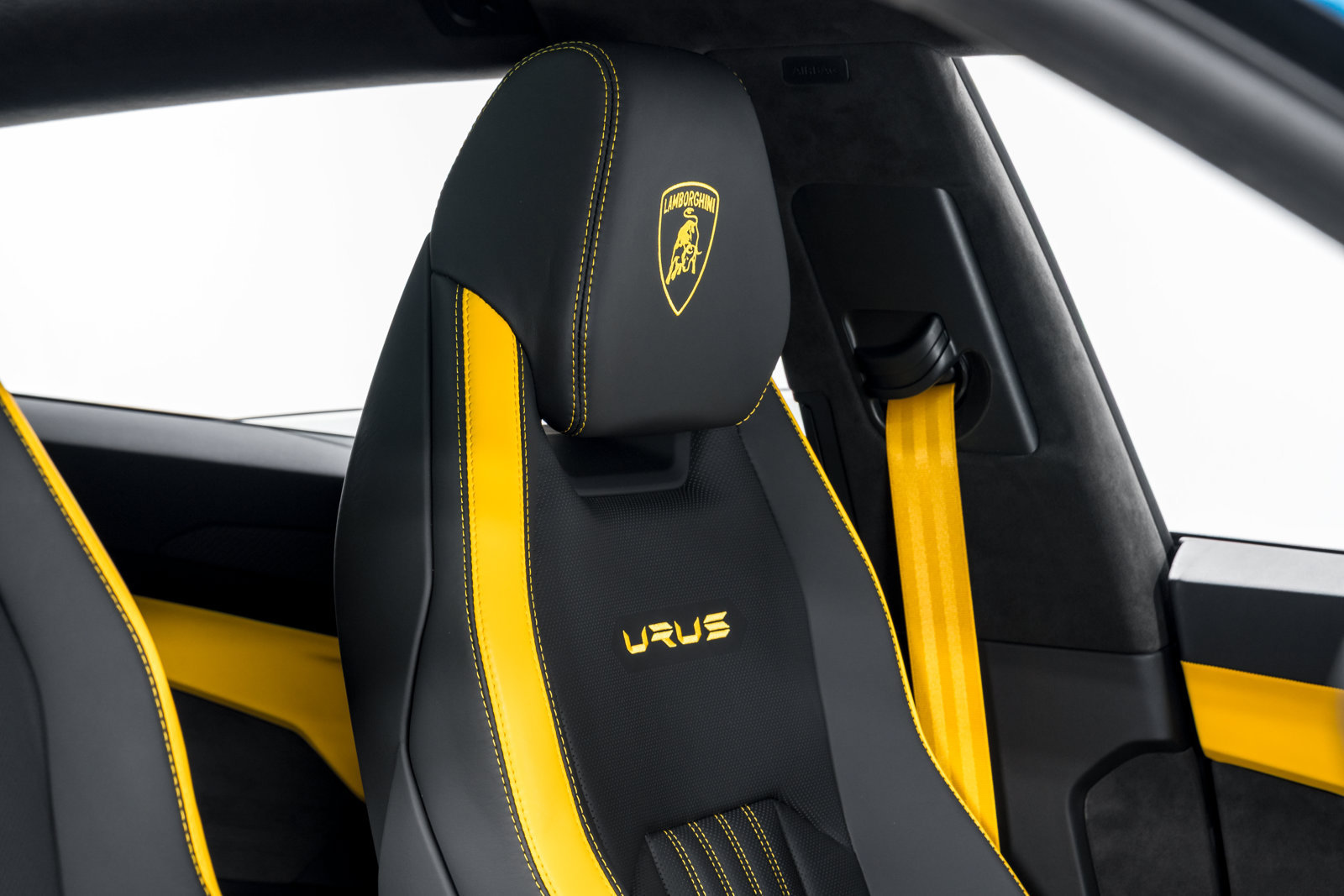 Used 2024 Lamborghini Urus S AWD/4WD image 38