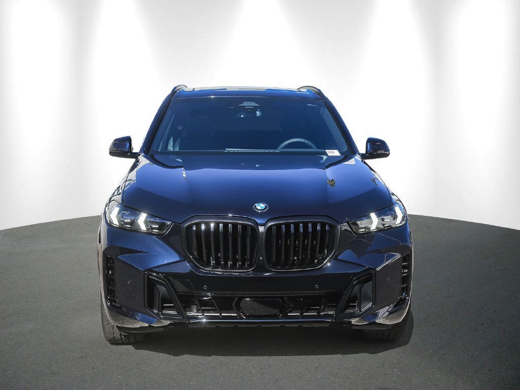 Used 2026 BMW X5 sDrive40i w/ M Sport Package RWD image 2