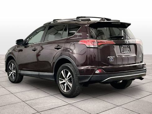 Used 2018 Toyota RAV4 XLE AWD/4WD image 10