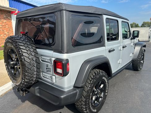 Used 2023 Jeep Wrangler Unlimited Sport image 3