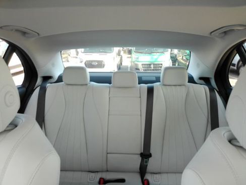 Used 2022 Mercedes-Benz E 350 Sedan w/ Driver Assistance Package image 33