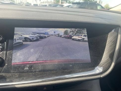 Used 2021 Buick Envision Essence FWD image 13