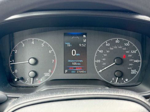 Used 2023 Toyota Corolla LE w/ LE Convenience Package FWD image 25