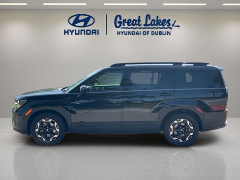 Used 2024 Hyundai Santa Fe SEL FWD image 2