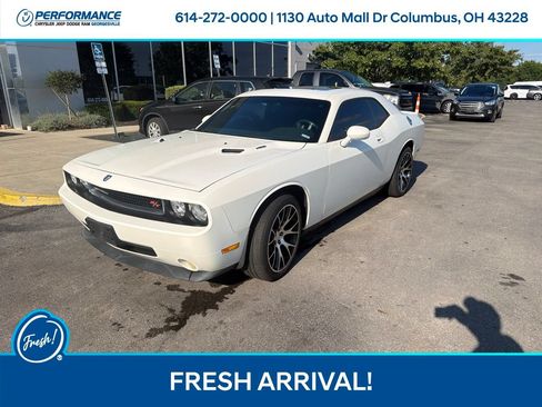 Used 2010 Dodge Challenger R/T RWD image 8