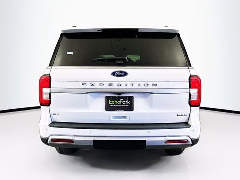 Used 2024 Ford Expedition Max XLT image 7