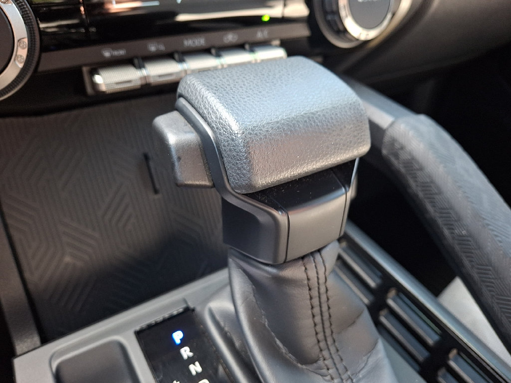 Certified 2025 Toyota Tacoma SR5 AWD/4WD image 14