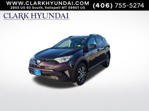 Used 2017 Toyota RAV4 LE image 1