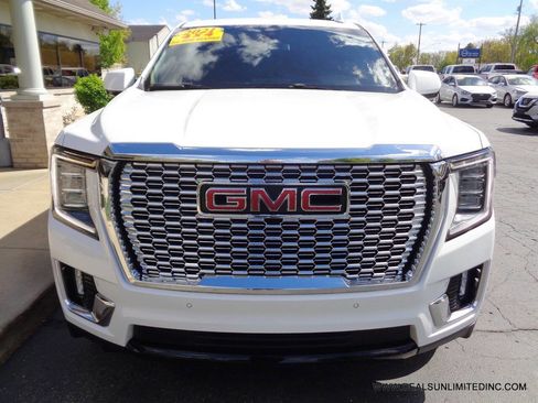 Used 2021 GMC Yukon XL SLE w/ Gmc Pro Safety Plus Package AWD/4WD image 25