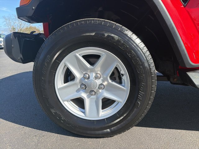 Used 2021 Jeep Gladiator Sport AWD/4WD image 10