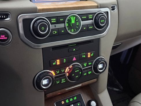 Used 2014 Land Rover LR4 HSE LUX image 35
