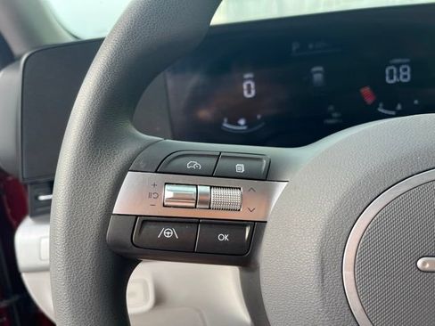 Used 2024 Hyundai Kona SE FWD image 18
