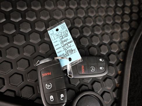 Used 2018 Jeep Compass Latitude w/ Popular Equipment Group image 30