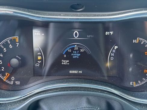 Used 2020 Jeep Grand Cherokee Laredo w/ 18" Wheel & 8.4" Radio Group image 7