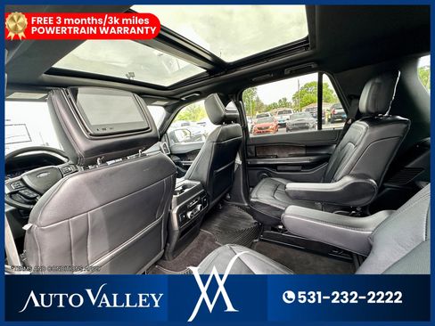 Used 2019 Ford Expedition Limited w/ Equipment Group 302A AWD/4WD image 25