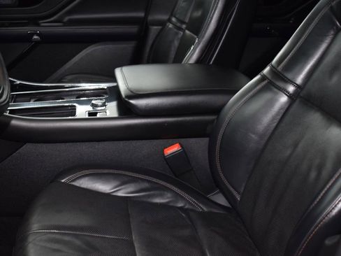 Used 2020 Lincoln Aviator Reserve w/ Equipment Group 201A image 7