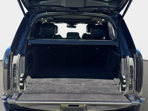 Certified 2023 Land Rover Range Rover SE AWD/4WD image 12