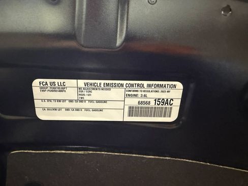 Used 2023 Chrysler Pacifica Touring-L FWD image 60