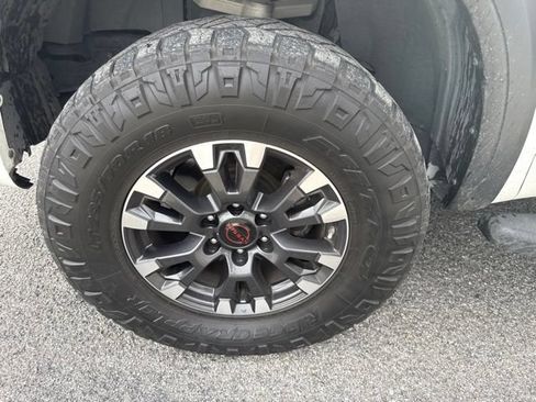 Used 2023 Nissan Titan PRO-4X w/ Pro-4x Convenience Package AWD/4WD image 2
