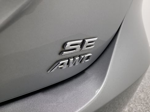 Used 2022 Toyota Camry SE AWD/4WD image 6