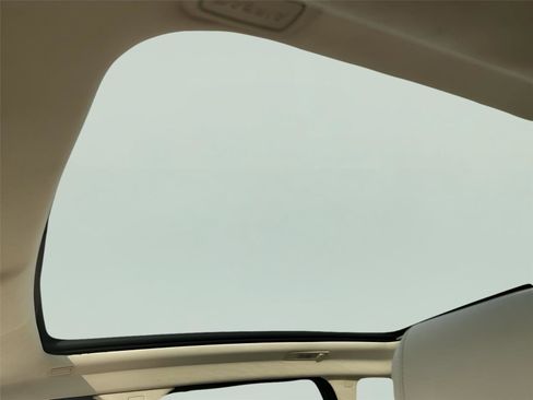 Used 2018 Land Rover Range Rover Evoque HSE image 34