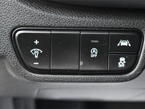 Certified 2023 Kia Seltos SX w/ SX Sunroof Package image 25