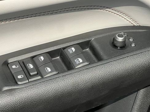 Used 2022 Jeep Compass Limited AWD/4WD image 15