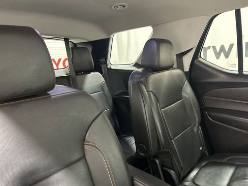 Used 2019 Chevrolet Traverse RS w/ LPO, Floor Liner Package AWD/4WD image 15