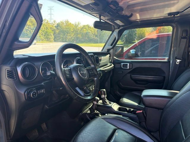 Used 2021 Jeep Gladiator Sport AWD/4WD image 3