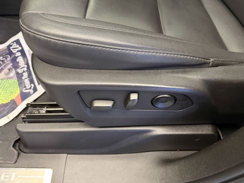 Used 2023 Chevrolet Suburban Z71 w/ Z71 Off-Road Package image 14