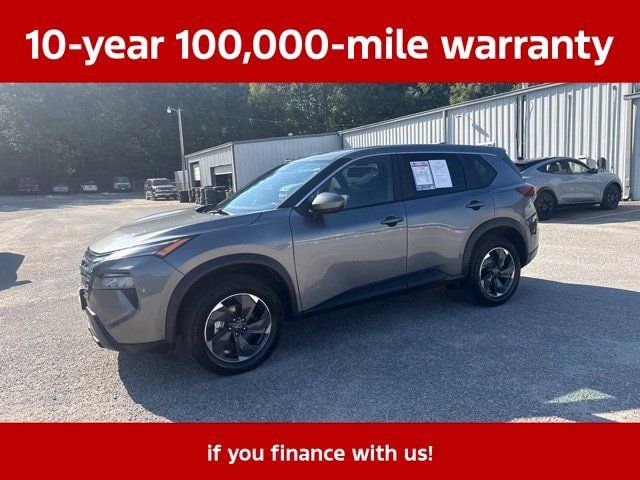 Used 2025 Nissan Rogue SV AWD/4WD image 3