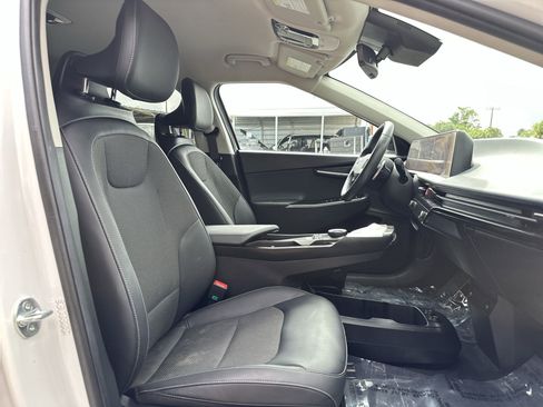 Certified 2024 Kia EV6 Light RWD image 23