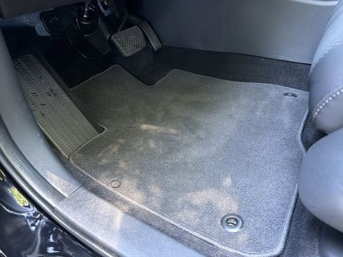 Used 2026 Honda HR-V EX-L image 17