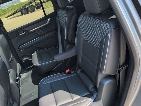 New 2026 GMC Acadia Denali w/ Super Cruise Package image 15