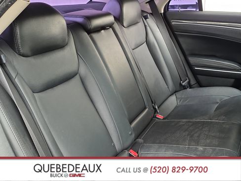 Used 2017 Chrysler 300 Limited image 24