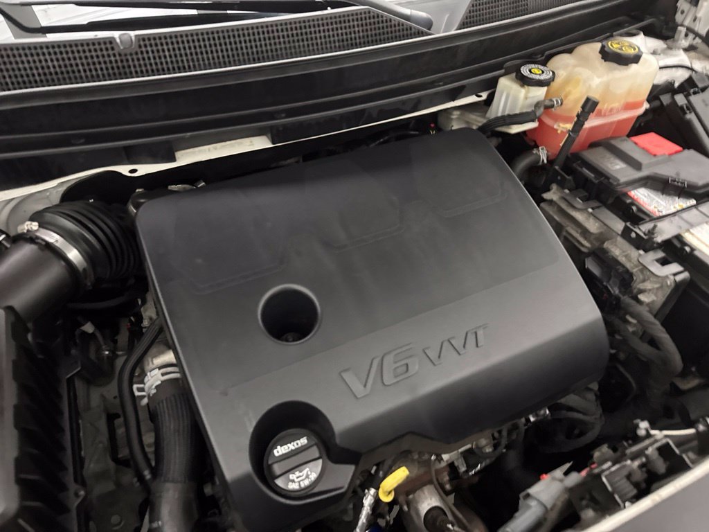 Used 2021 Chevrolet Traverse Premier w/ LPO, Floor Liner Package AWD/4WD image 73