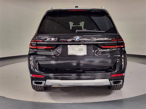 Used 2025 BMW X7 xDrive40i image 10