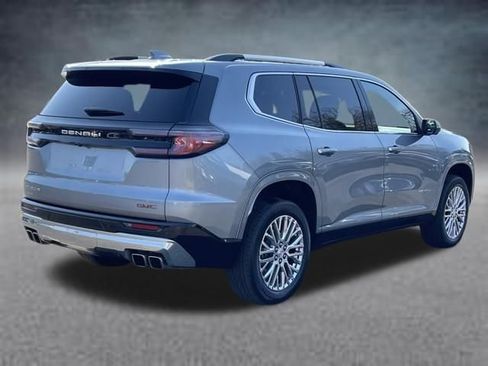 Used 2024 GMC Acadia Denali image 3