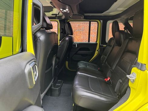 Used 2022 Jeep Wrangler Unlimited Sahara image 23